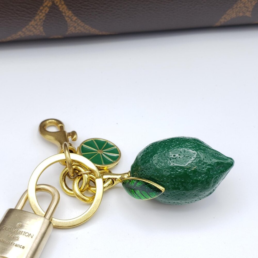 Louis Vuitton Authentic Gold Lock 🔒 Unbranded Lemon Keychain Charm for Bags - Picture 9 of 11